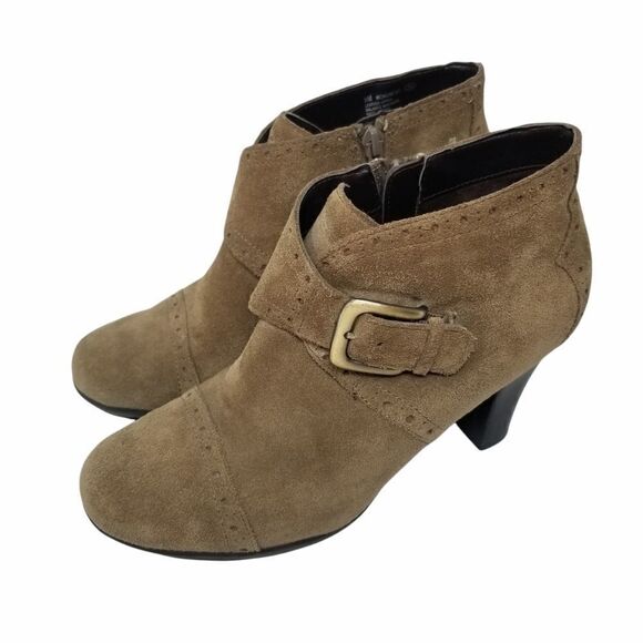 AEROSOLES SUEDE LIKE LEATHER UPPERS. SIZE 9M. - Picture 1 of 13